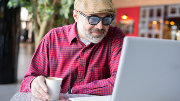 Forskare: Högre sannolikhet för intelligens om du har glasögon